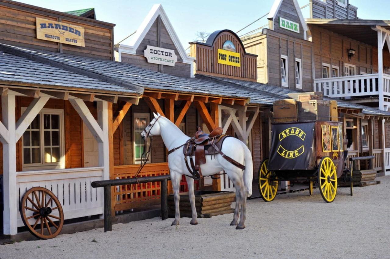 El Paso City, Zlatibor - Unique Wooden Cottages, Treehouse, Wild West Rooms, Accommodation 1-6 People Luaran gambar