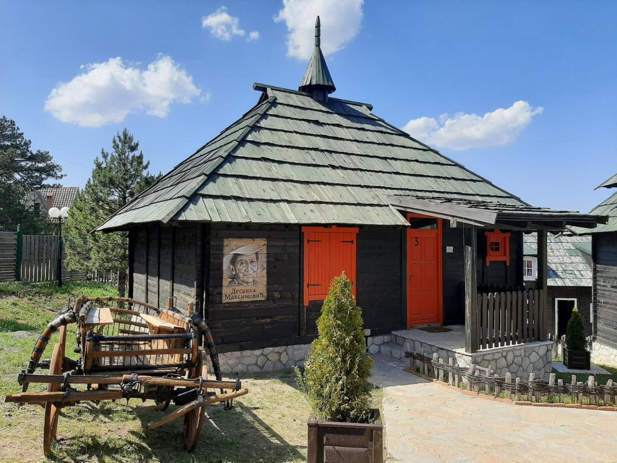 El Paso City, Zlatibor - Unique Wooden Cottages, Treehouse, Wild West Rooms, Accommodation 1-6 People Luaran gambar