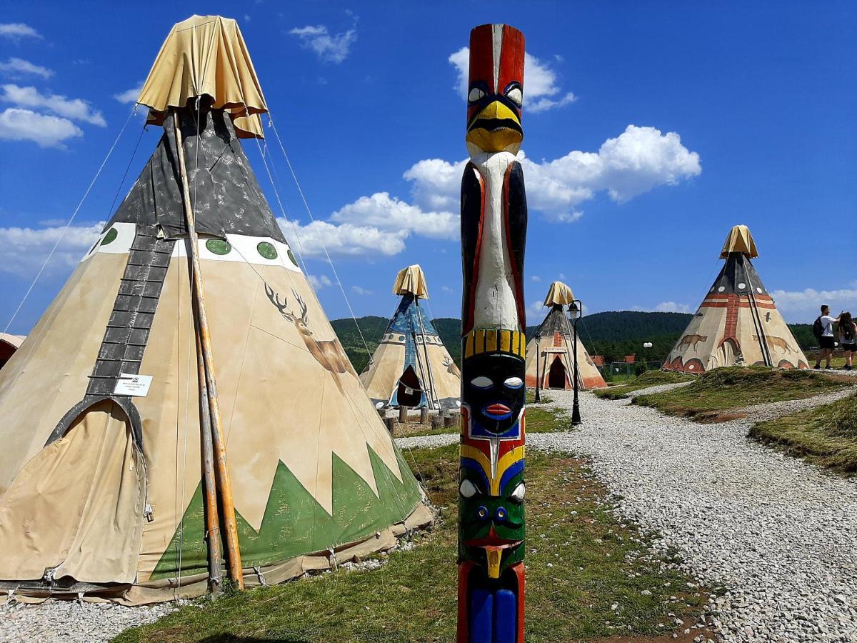 El Paso City, Zlatibor - Unique Wooden Cottages, Treehouse, Wild West Rooms, Accommodation 1-6 People Luaran gambar