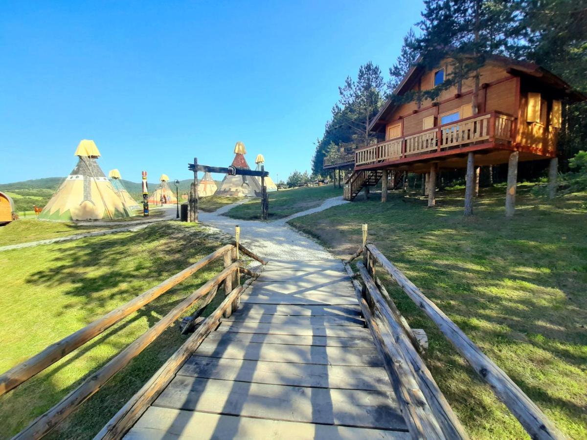 El Paso City, Zlatibor - Unique Wooden Cottages, Treehouse, Wild West Rooms, Accommodation 1-6 People Luaran gambar