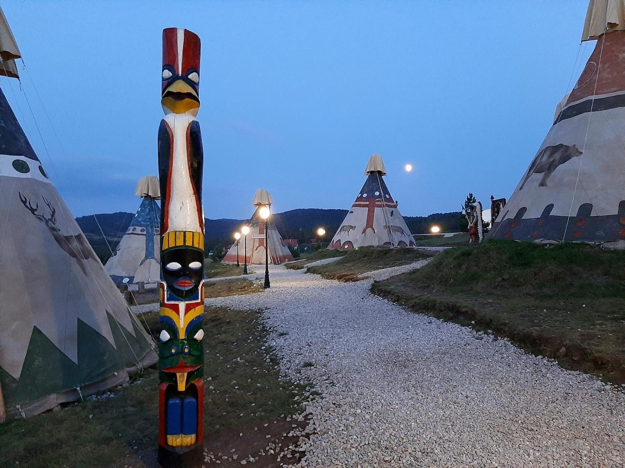 El Paso City, Zlatibor - Unique Wooden Cottages, Treehouse, Wild West Rooms, Accommodation 1-6 People Luaran gambar
